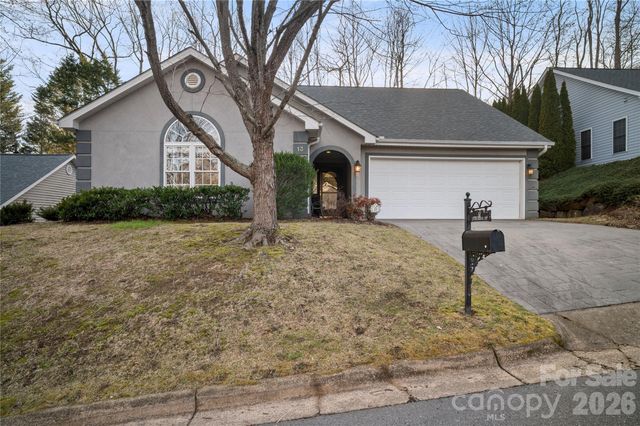 13 Stonebridge Drive, Asheville, NC 28805