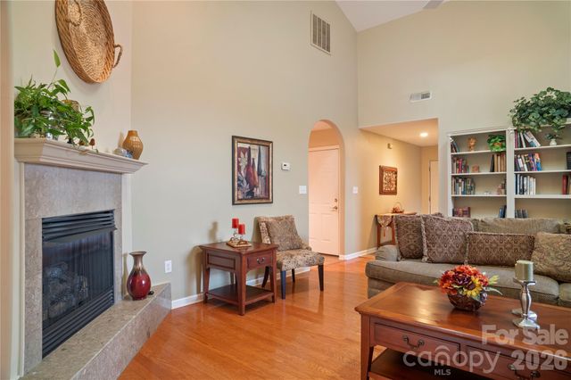 13 Stonebridge Drive, Asheville, NC 28805