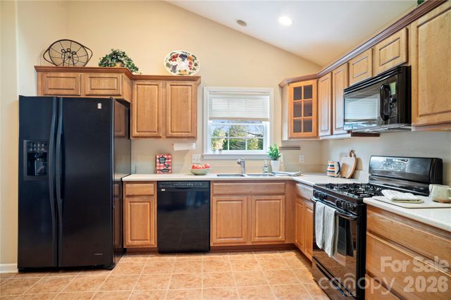 13 Stonebridge Drive, Asheville, NC 28805