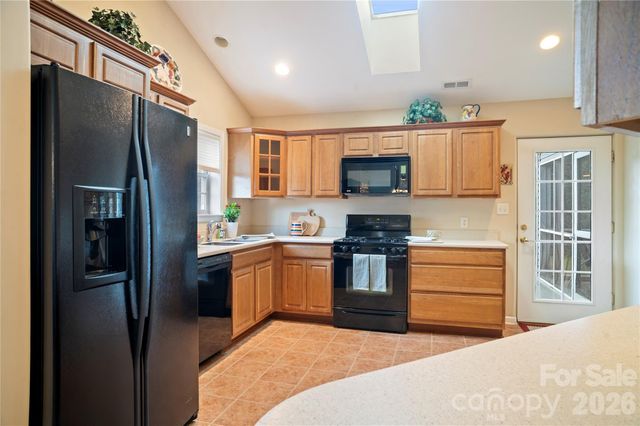 13 Stonebridge Drive, Asheville, NC 28805