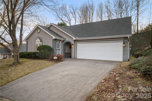 13 Stonebridge Drive, Asheville, NC 28805