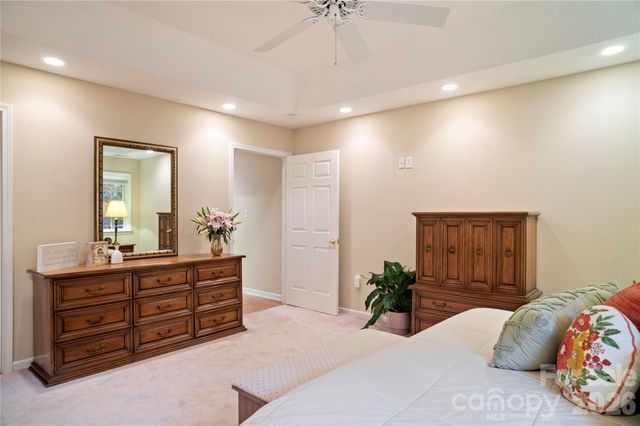 13 Stonebridge Drive, Asheville, NC 28805