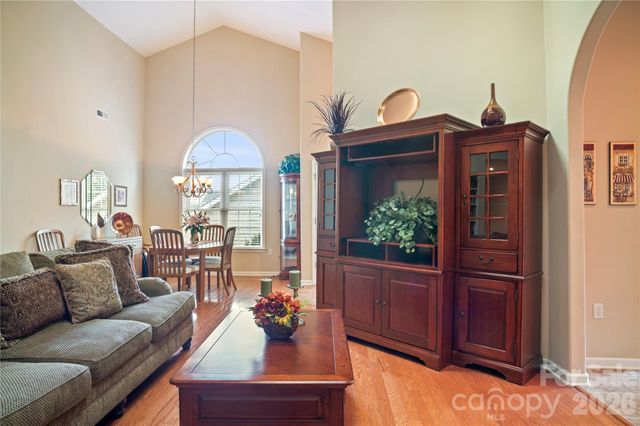 13 Stonebridge Drive, Asheville, NC 28805