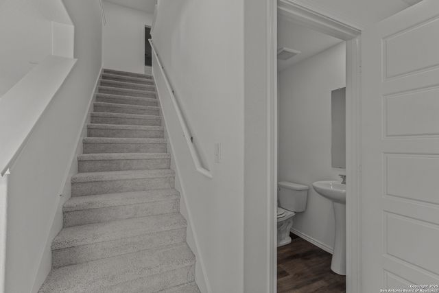 4053 BERMUDA LN, Seguin, TX 78155