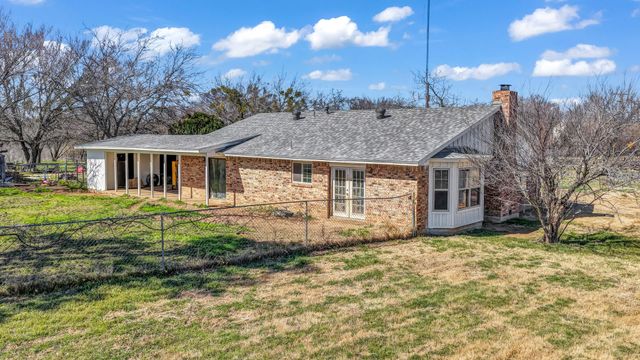 4404 County Road 805b, Cleburne, TX 76031