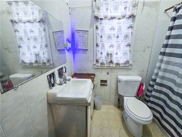 211 Parsells Avenue, Rochester, NY 14609