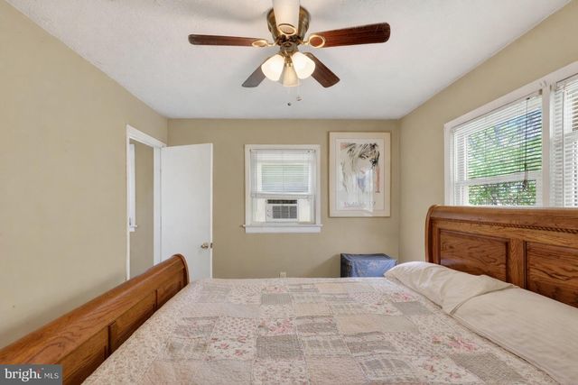 944 HIGHRIDGE RD, Front Royal, VA 22630