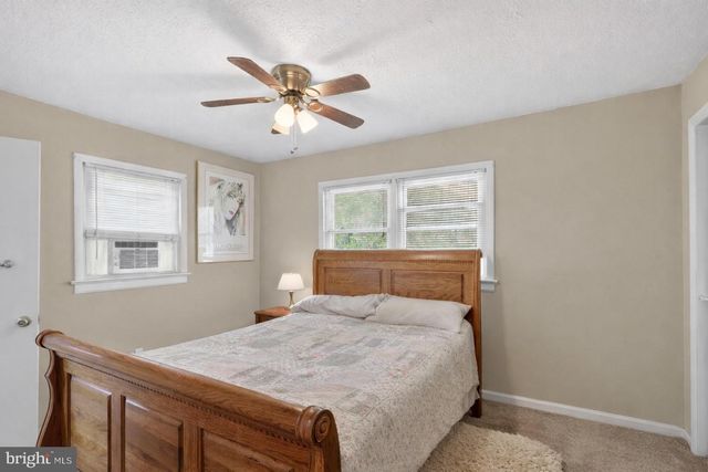 944 HIGHRIDGE RD, Front Royal, VA 22630