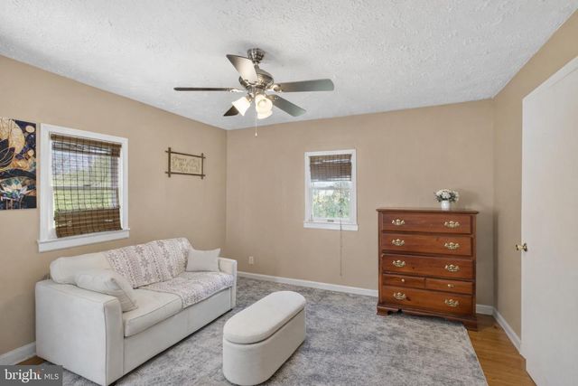 944 HIGHRIDGE RD, Front Royal, VA 22630