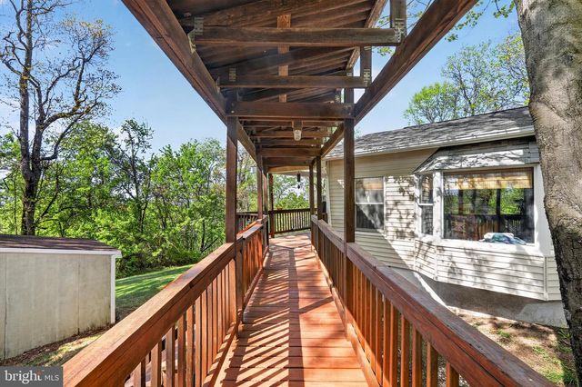 944 HIGHRIDGE RD, Front Royal, VA 22630