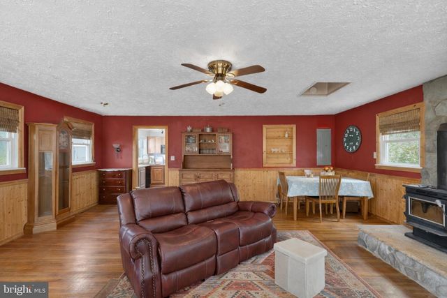 944 HIGHRIDGE RD, Front Royal, VA 22630