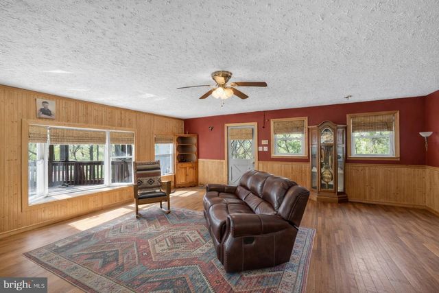 944 HIGHRIDGE RD, Front Royal, VA 22630