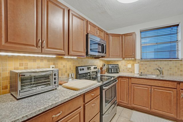 1400 Tallwood Avenue 107, Hollywood, FL 33021