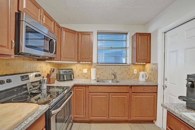 1400 Tallwood Avenue 107, Hollywood, FL 33021