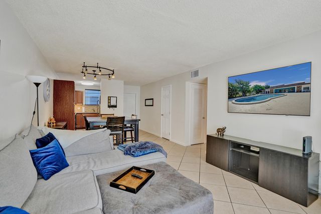 1400 Tallwood Avenue 107, Hollywood, FL 33021