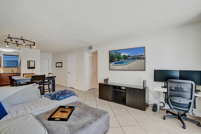 1400 Tallwood Avenue 107, Hollywood, FL 33021