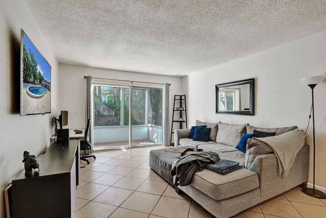 1400 Tallwood Avenue 107, Hollywood, FL 33021