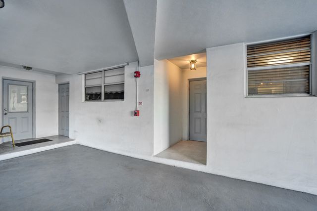 1400 Tallwood Avenue 107, Hollywood, FL 33021