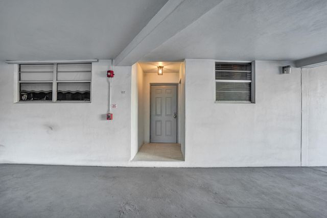 1400 Tallwood Avenue 107, Hollywood, FL 33021