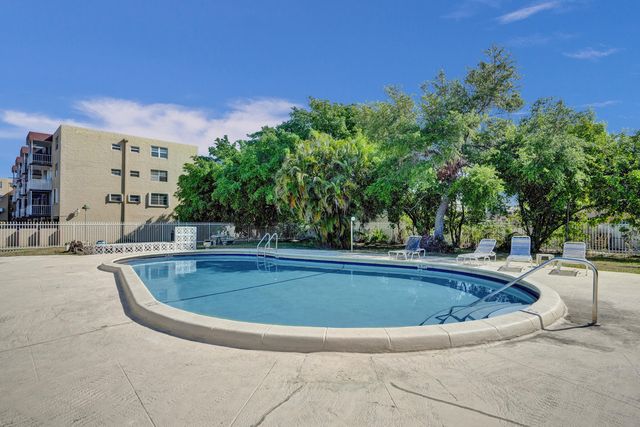 1400 Tallwood Avenue 107, Hollywood, FL 33021