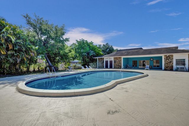 1400 Tallwood Avenue 107, Hollywood, FL 33021