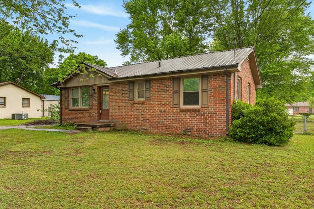 209 Green Acres Cir, Guthrie, KY 42234