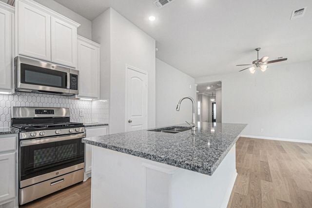 3743 Crawford Street, Bay City, TX 77414