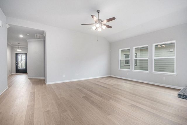 3743 Crawford Street, Bay City, TX 77414