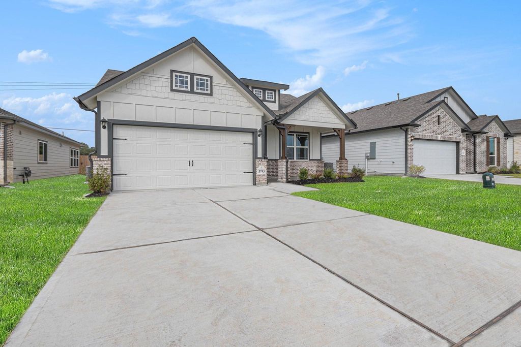 3743 Crawford Street, Bay City, TX 77414