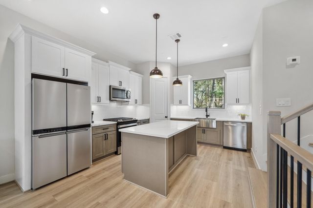 5320 Creekmont Timbers Trail, Houston, TX 77091