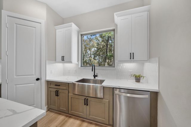 5320 Creekmont Timbers Trail, Houston, TX 77091