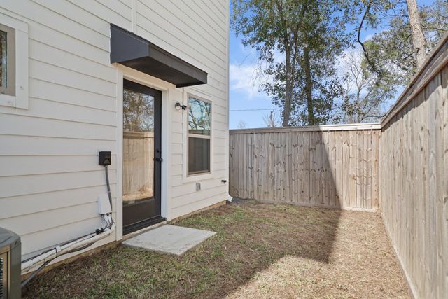 5320 Creekmont Timbers Trail, Houston, TX 77091