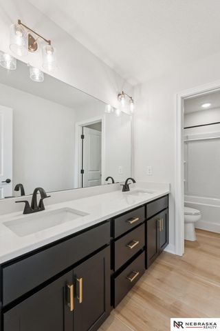 12705 Glenn Street, Papillion, NE 68138