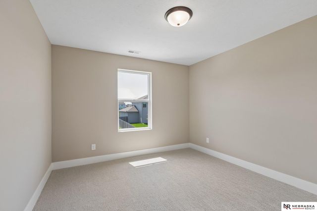 12705 Glenn Street, Papillion, NE 68138