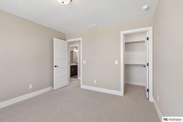 12705 Glenn Street, Papillion, NE 68138