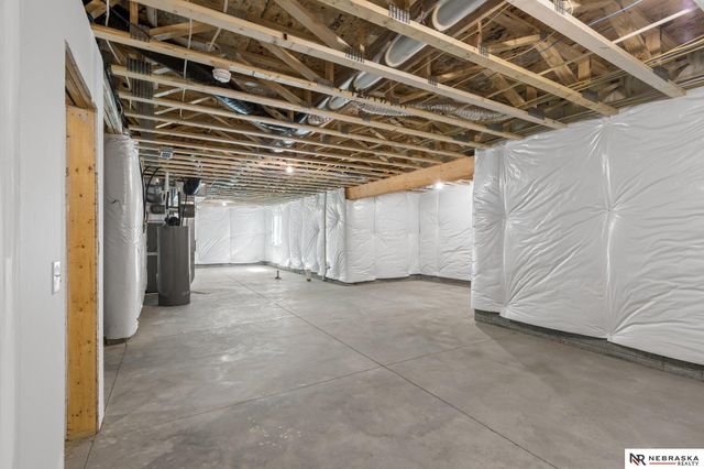 12705 Glenn Street, Papillion, NE 68138