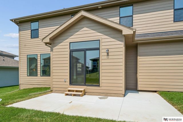 12705 Glenn Street, Papillion, NE 68138