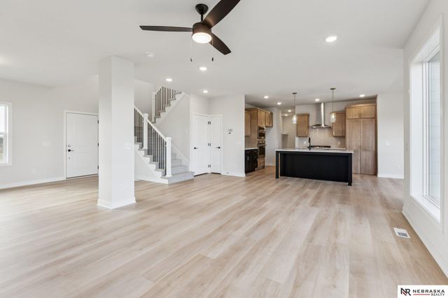 12705 Glenn Street, Papillion, NE 68138
