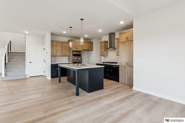 12705 Glenn Street, Papillion, NE 68138
