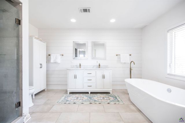 132 Mossland Drive, Perry, GA 31069