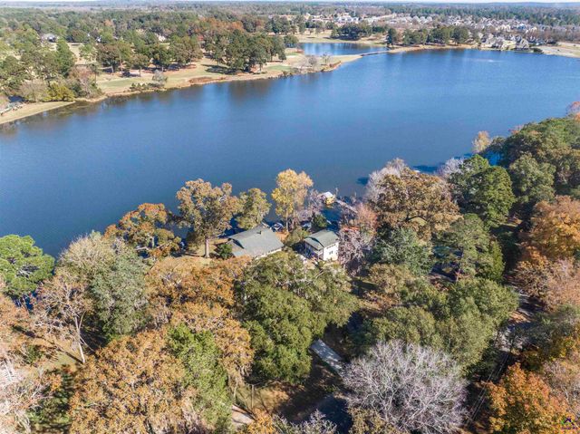 132 Mossland Drive, Perry, GA 31069