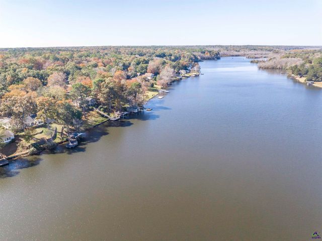 132 Mossland Drive, Perry, GA 31069