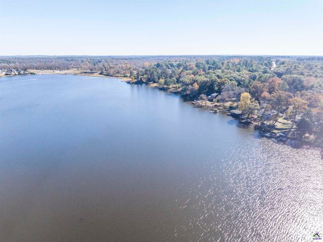 132 Mossland Drive, Perry, GA 31069