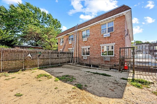 309 Logan Street, Brooklyn, NY 11208