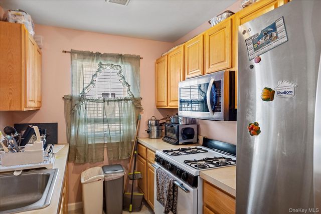 309 Logan Street, Brooklyn, NY 11208
