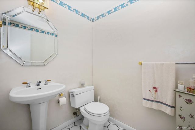 361 Rte 22, Goldens Bridge, NY 10526