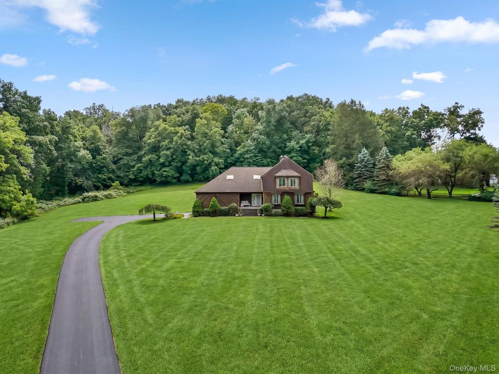 361 Rte 22, Goldens Bridge, NY 10526 — exterior