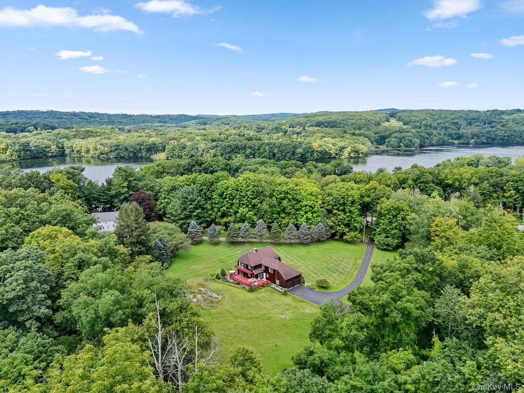 361 Rte 22, Goldens Bridge, NY 10526 — photo 2