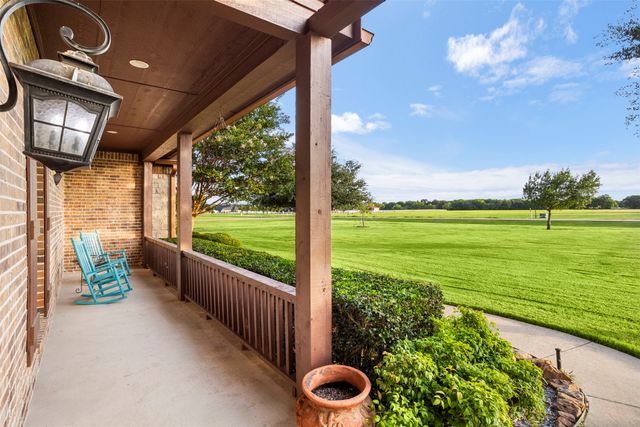 170 Steel Dust Drive, Red Oak, TX 75154