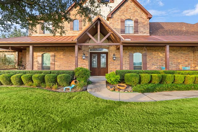 170 Steel Dust Drive, Red Oak, TX 75154